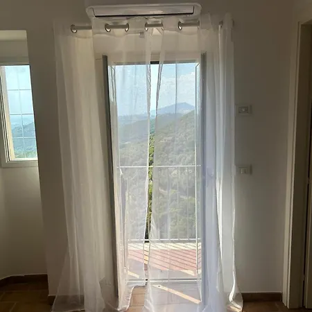 La Casa Della Rocca Appartamento Roccantica