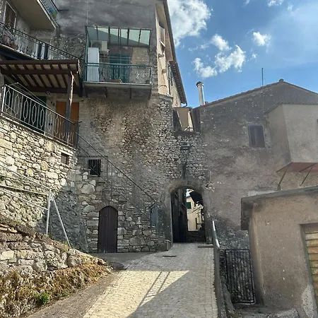 La Casa Della Rocca